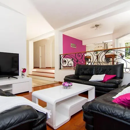 Apartment Kristina *