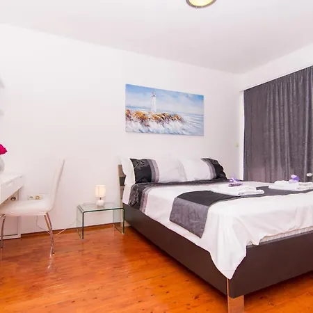 Kristina Apartment Seget Vranjica