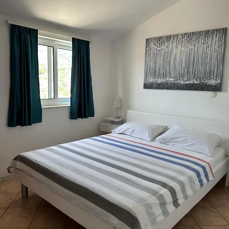 Kristina Apartment Seget Vranjica