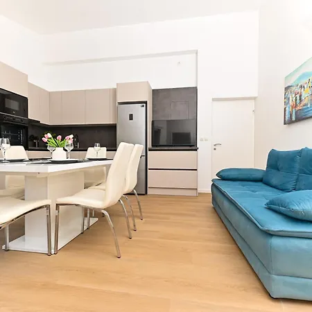 Kristina Apartment *