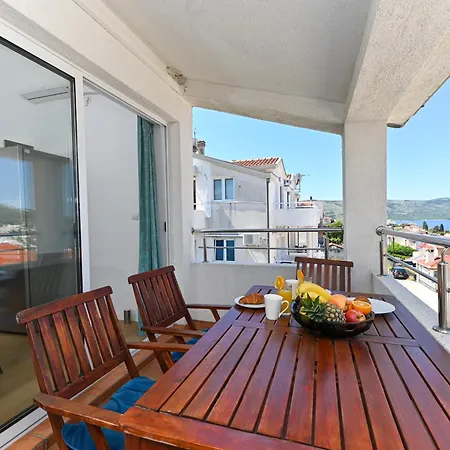 Apartman Kristina Seget Vranjica